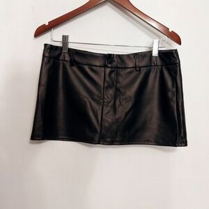 🔵BOGO FREE🔵 NWT Missguided Black Faux Leather Mini Skirt Skort Sz S